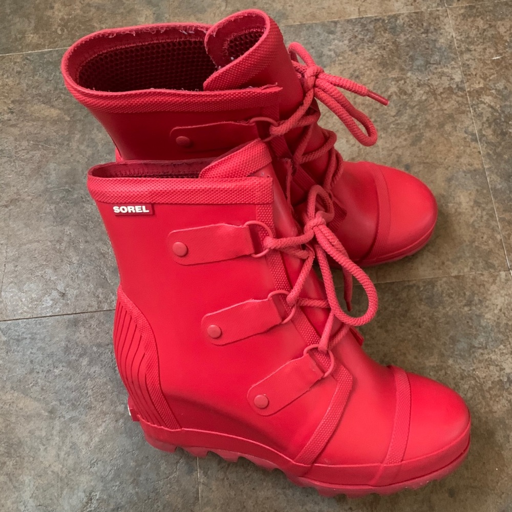 Sorel Rubber Boots (9.5)